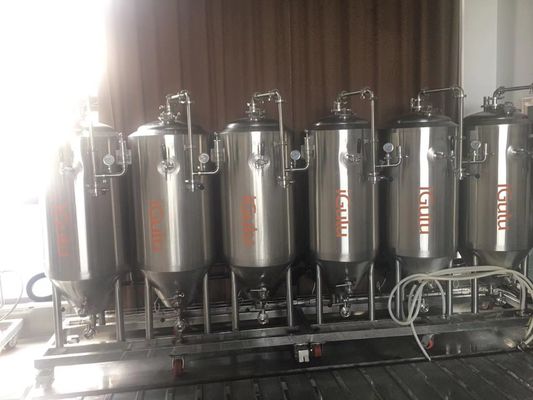 Dobra cena 316L Stainless Steel Beer Fermenter , Ss Brewing Conical Fermenter With Jacket w Internecie
